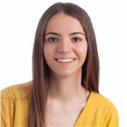 Profesora de ciencias para niños de primaria y secundaria